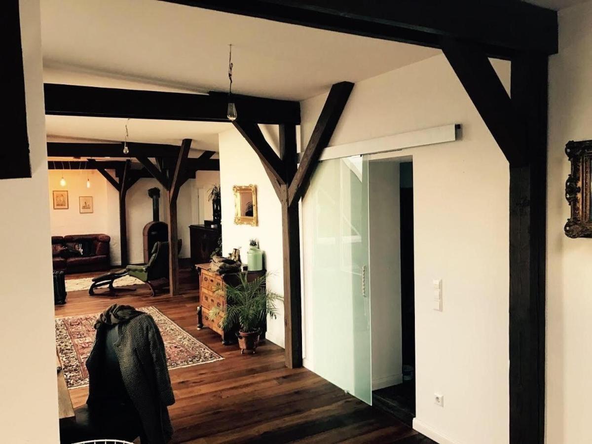 Helle Dachgeschosswohnung für 8 Personen in zentraler Lage Berlín Exterior foto