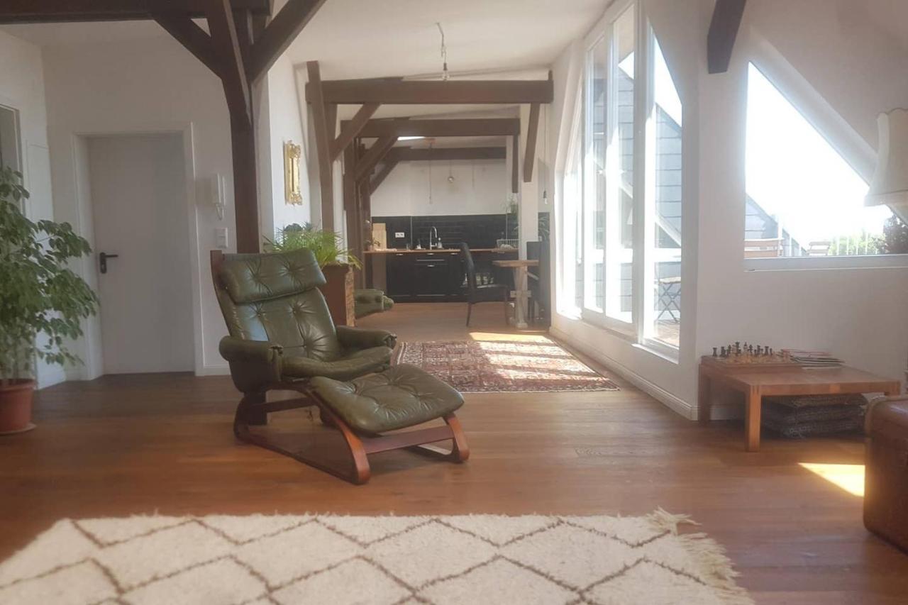 Helle Dachgeschosswohnung für 8 Personen in zentraler Lage Berlín Exterior foto