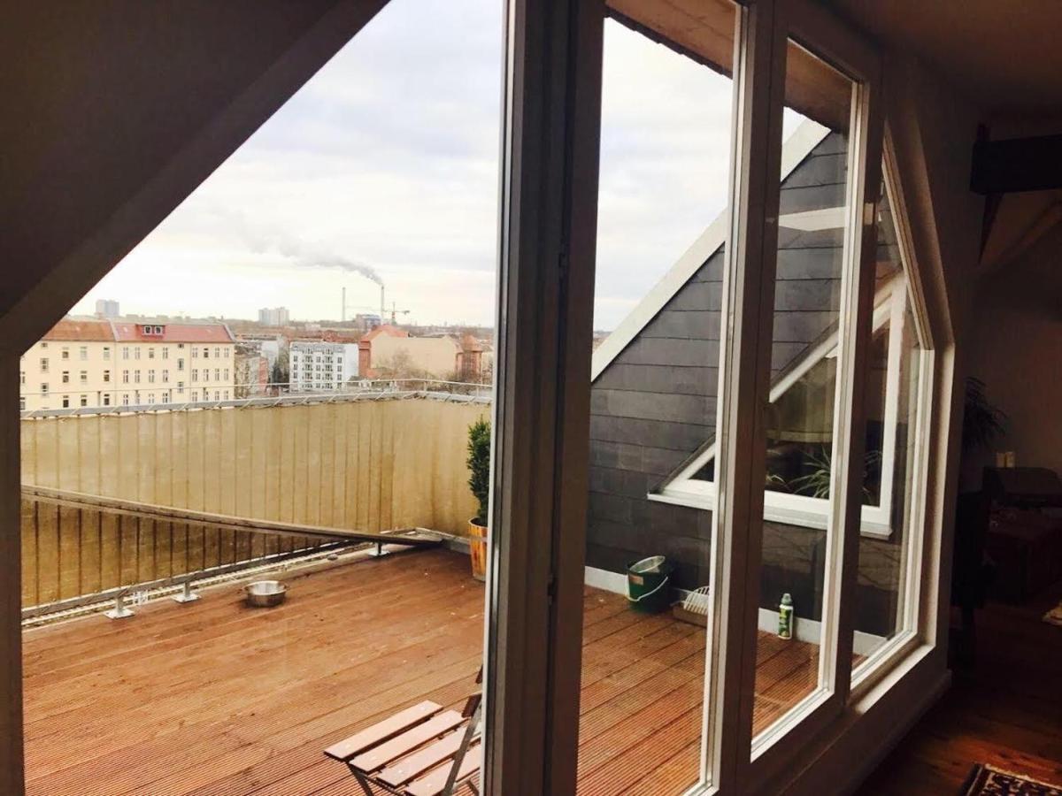Helle Dachgeschosswohnung für 8 Personen in zentraler Lage Berlín Exterior foto